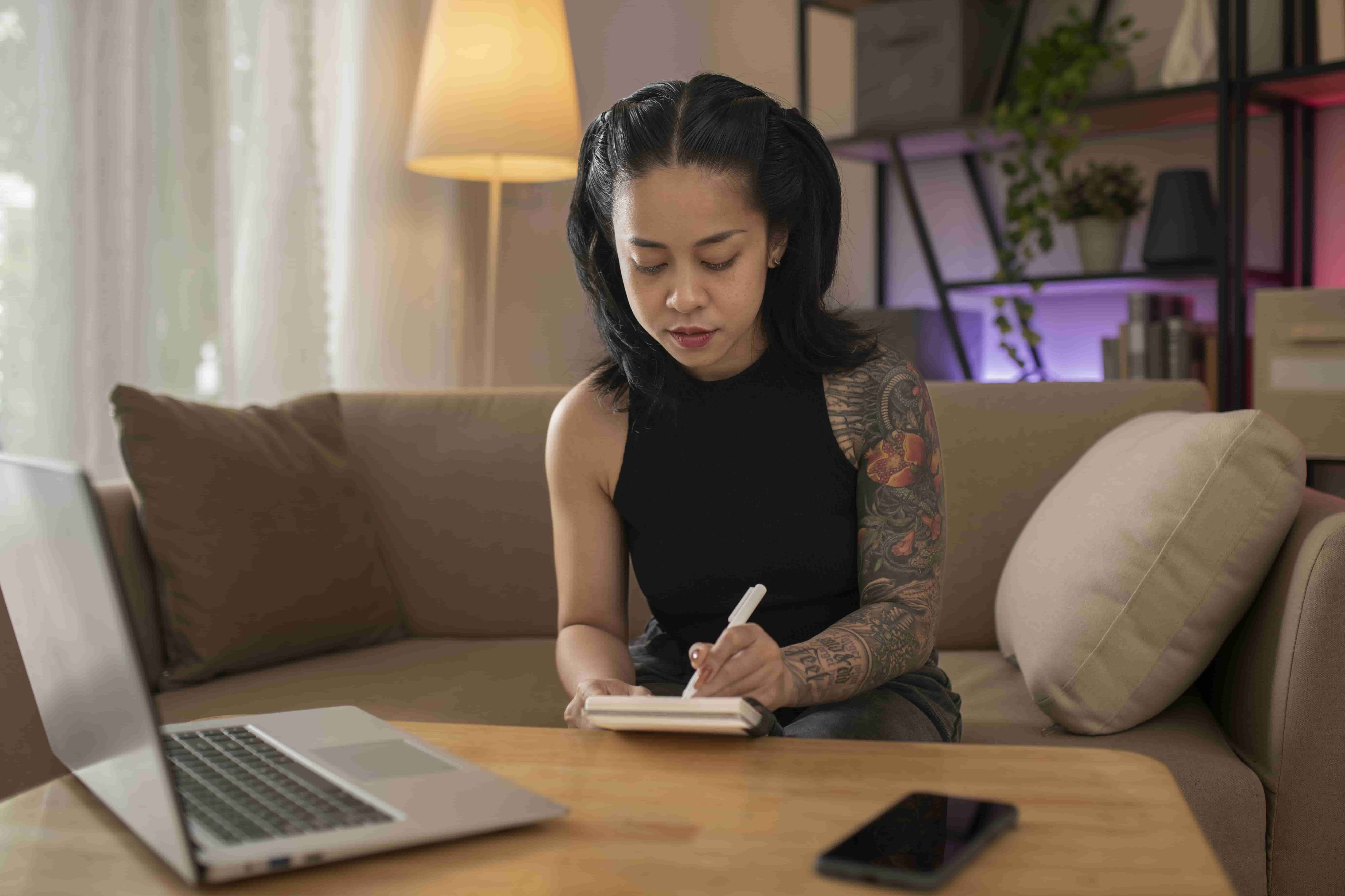 Sino ang Kailangan Mag-file ng Income Tax Return (ITR) sa Pilipinas?